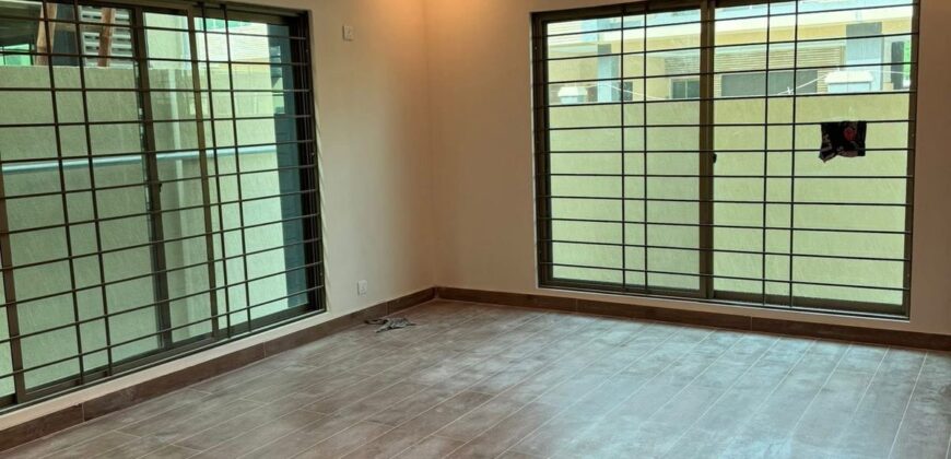 Luxury 5 Bedroom House