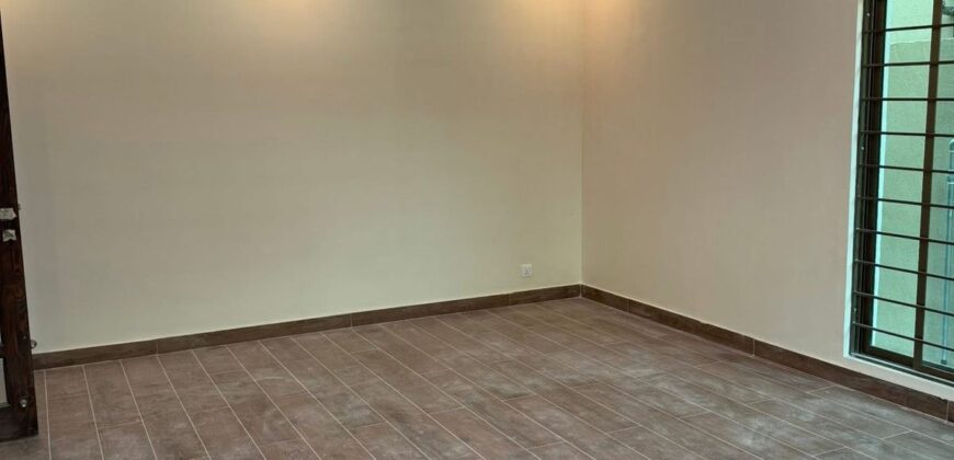 Luxury 5 Bedroom House