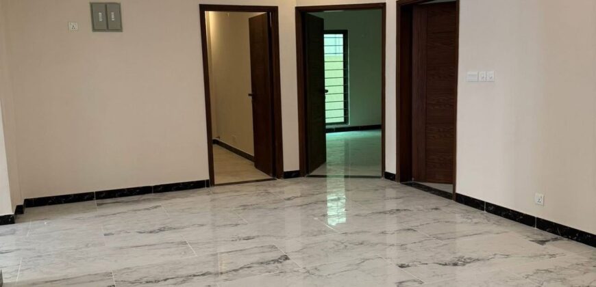 Luxury 5 Bedroom House